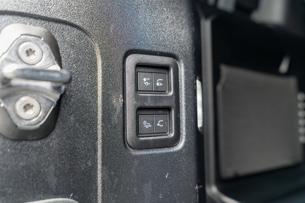 Land Rover Defender 110 X-dynamic Hse Black #53