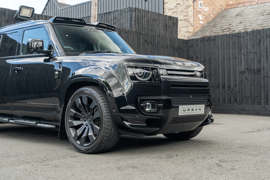 Land Rover Defender 110 X-dynamic Hse Black #10