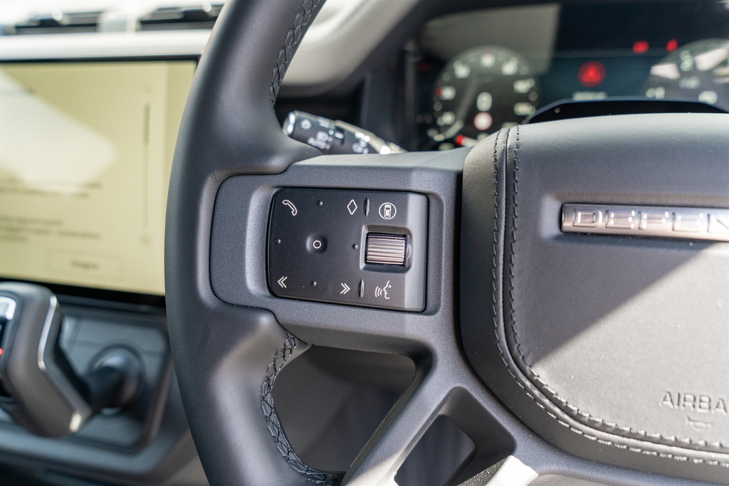 Land Rover Defender 90 3.0 D250 X-dynamic Se 90 Grey #32