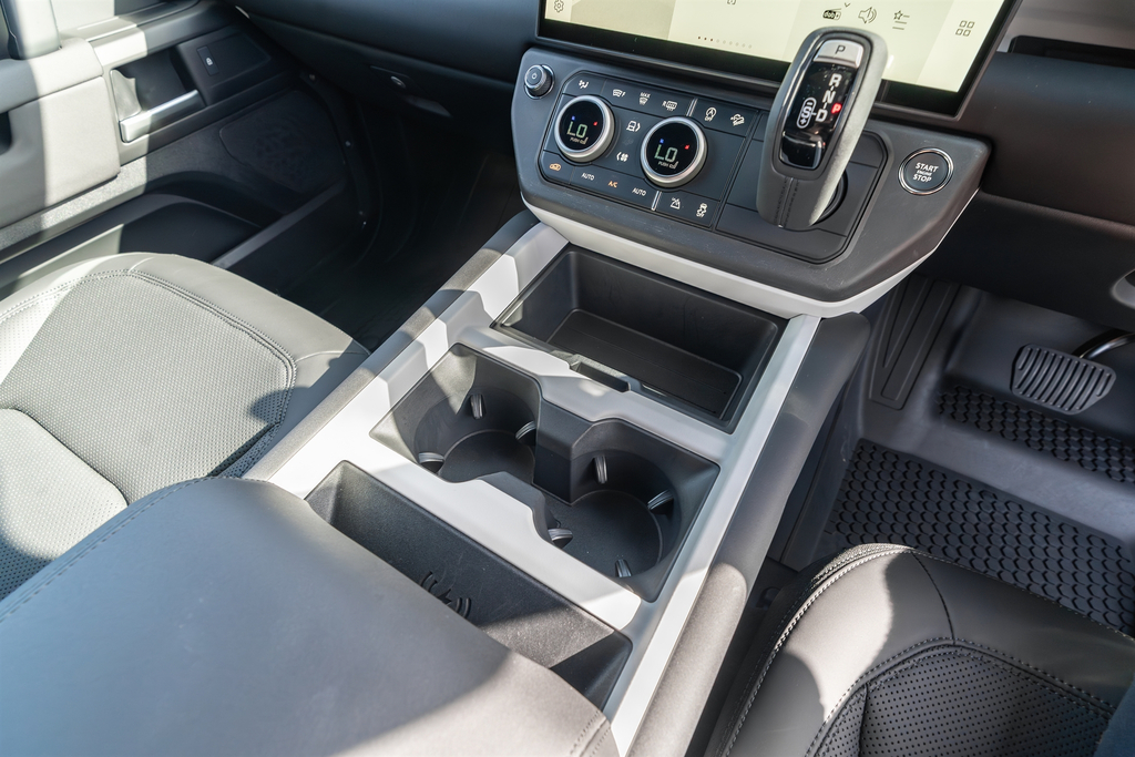 Land Rover Defender 90 3.0 D350 Hard Top X-dynamic Hse Grey #41