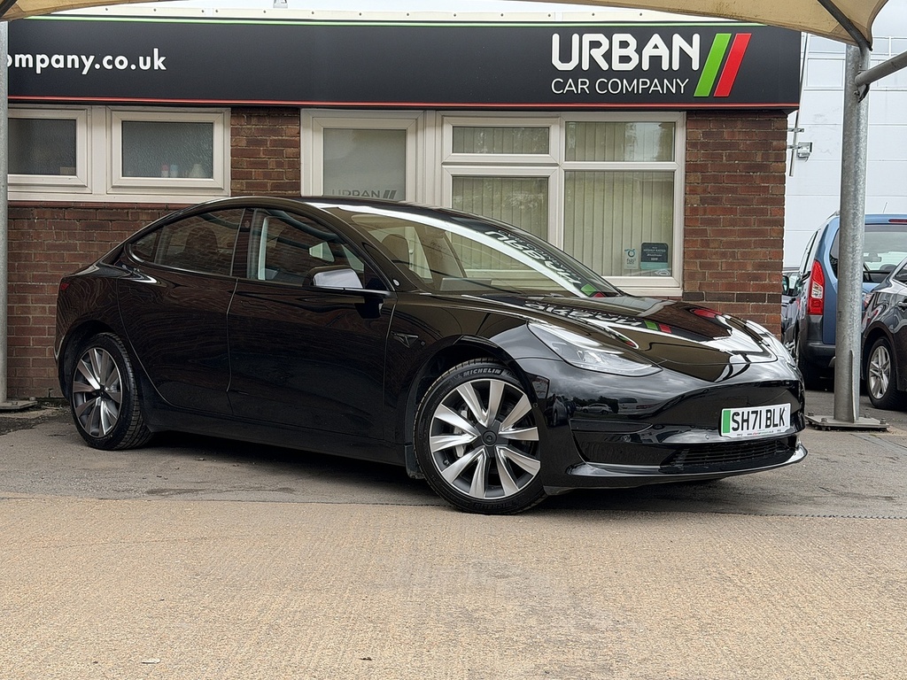 Tesla Model 3 Standard Range Plus Black