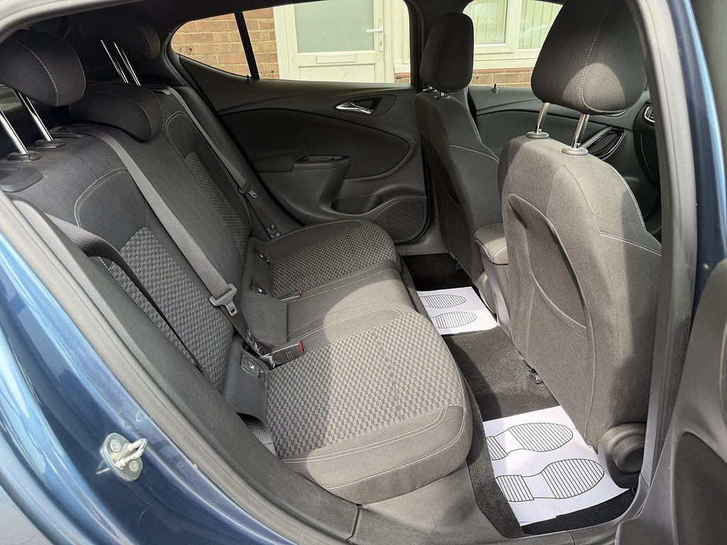 Vauxhall Astra 1.6 Cdti Ecoflex Tech Line Euro 6 Ss Black #11
