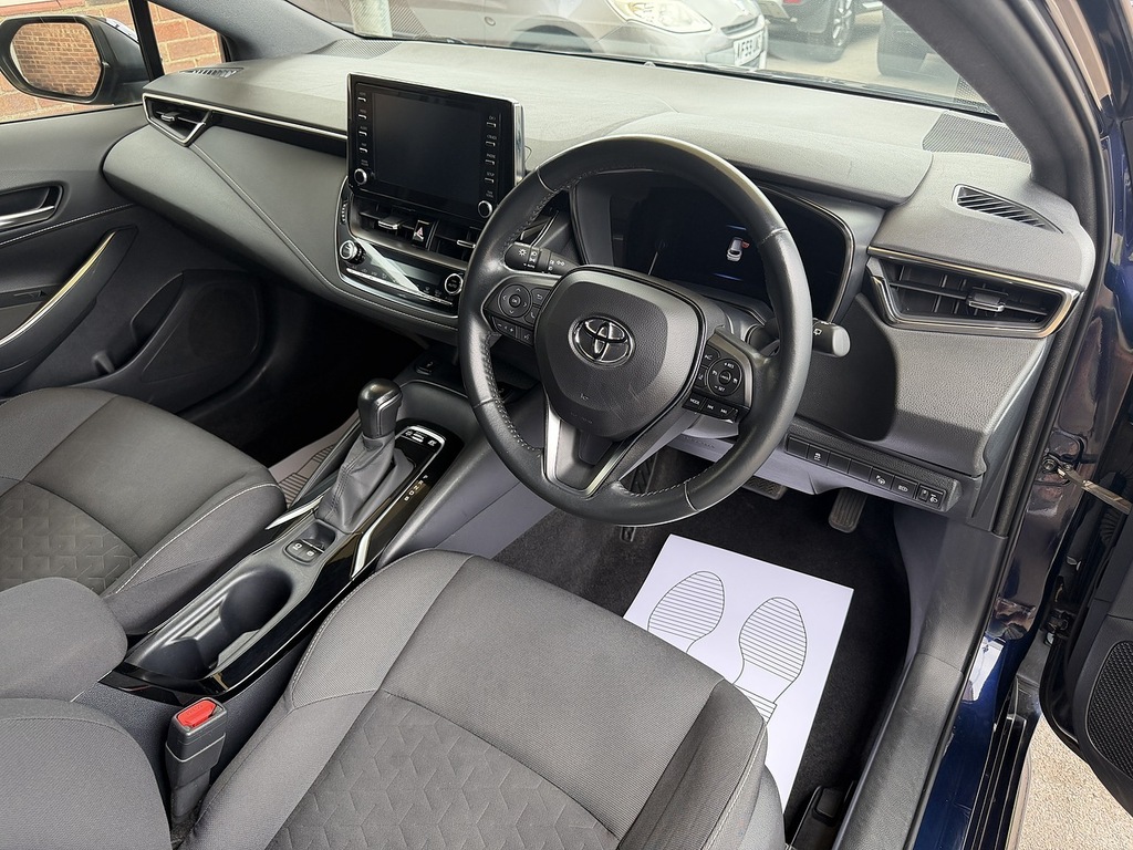 Toyota Corolla 1.8 Vvt-h Icon Tech Cvt White #8
