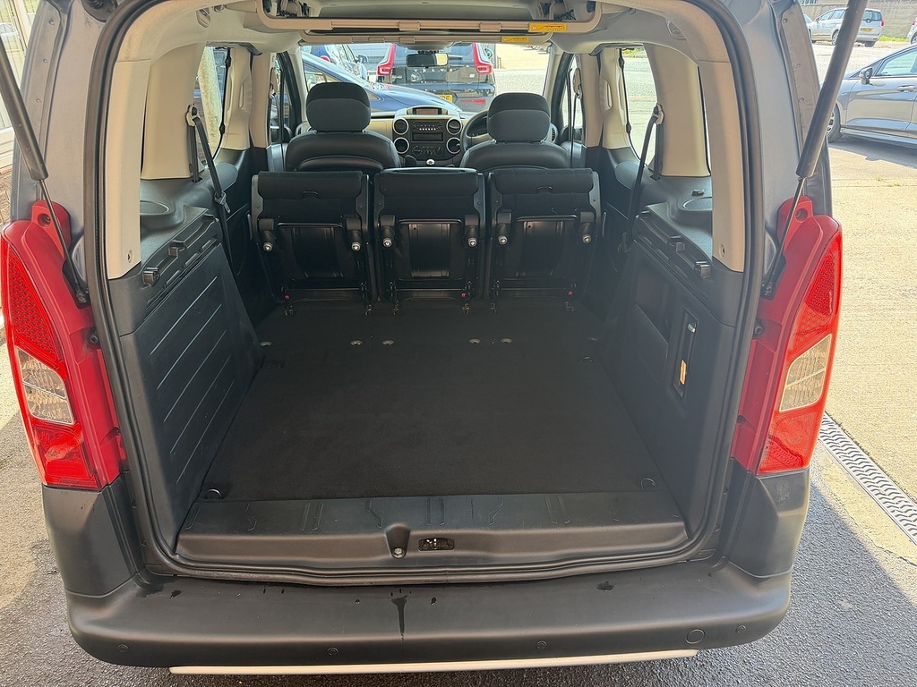 Citroen Berlingo Mpv White #14
