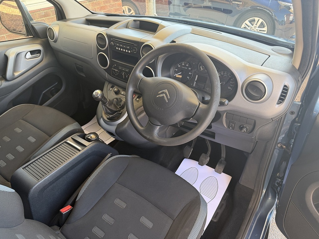 Citroen Berlingo Mpv White #8