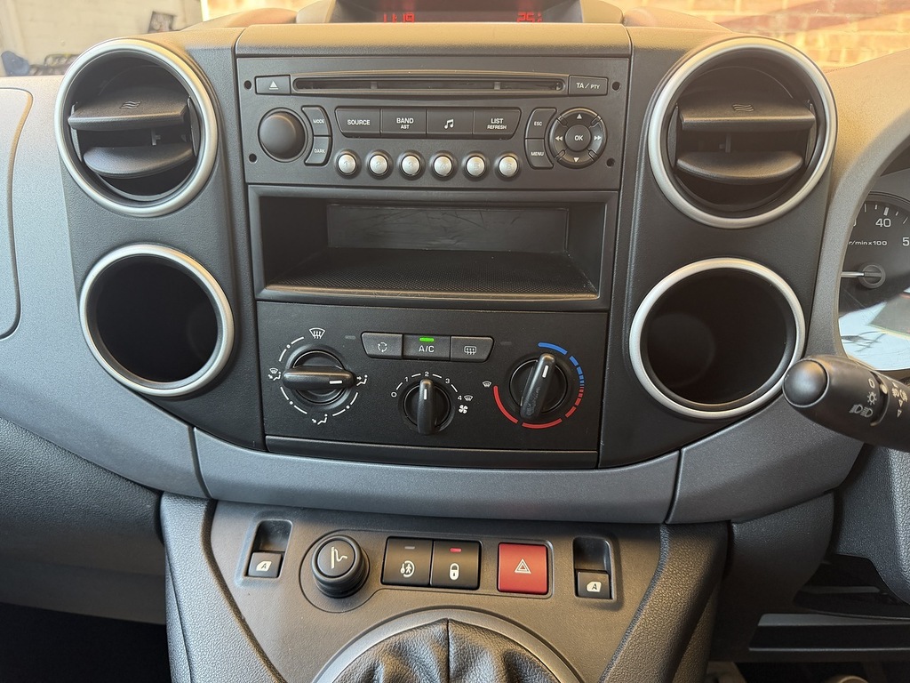 Citroen Berlingo Mpv White #16