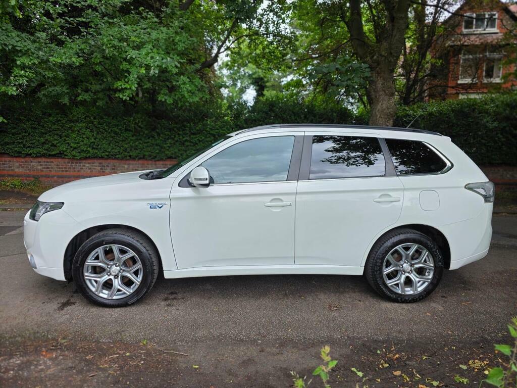 Mitsubishi Outlander 2.0H 12Kwh Gx4h Cvt 4Wd Euro 5 S S White #6