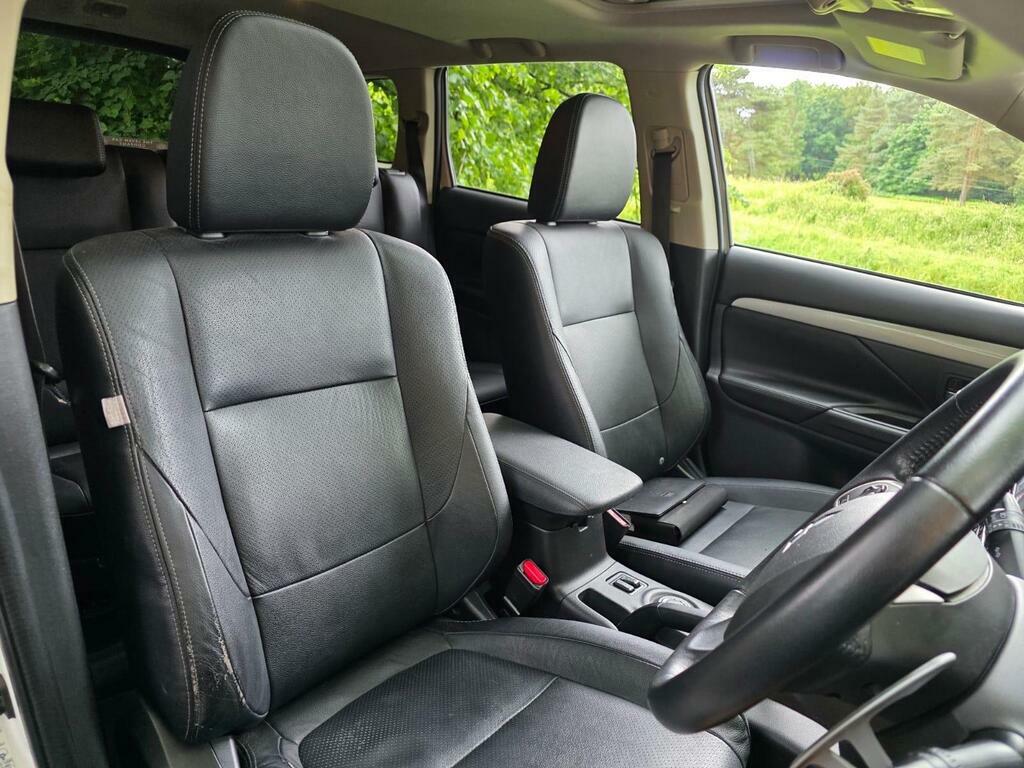 Mitsubishi Outlander 2.0H 12Kwh Gx4h Cvt 4Wd Euro 5 S S White #2