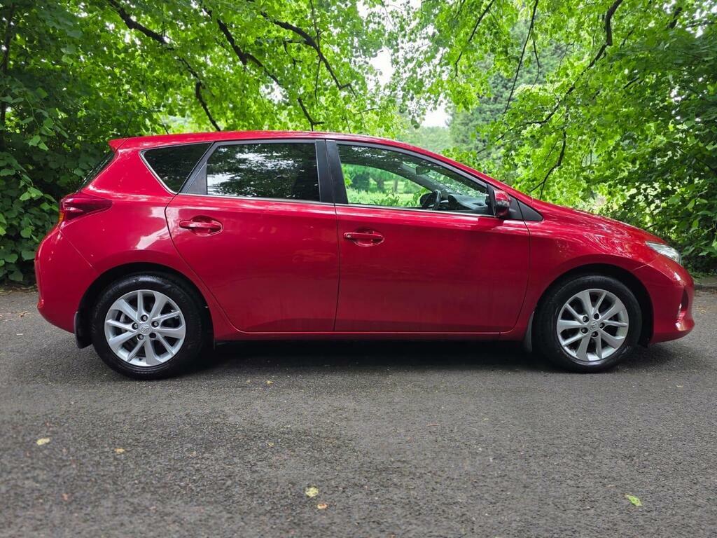 Toyota Auris 1.33 Dual Vvt-i Icon Euro 5 S S Red #4