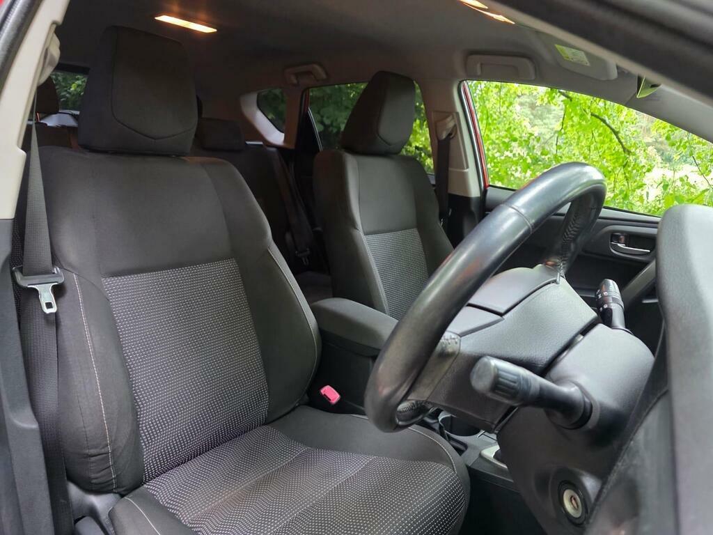 Toyota Auris 1.33 Dual Vvt-i Icon Euro 5 S S Red #3