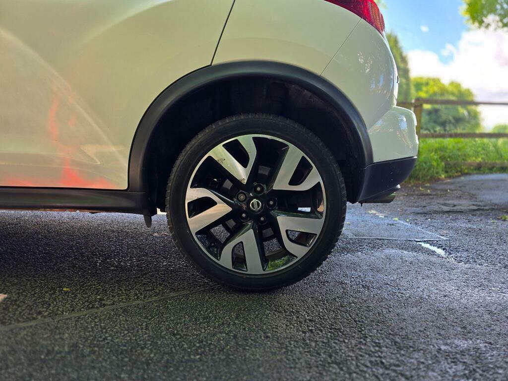 Nissan Juke Hatchback Black #28