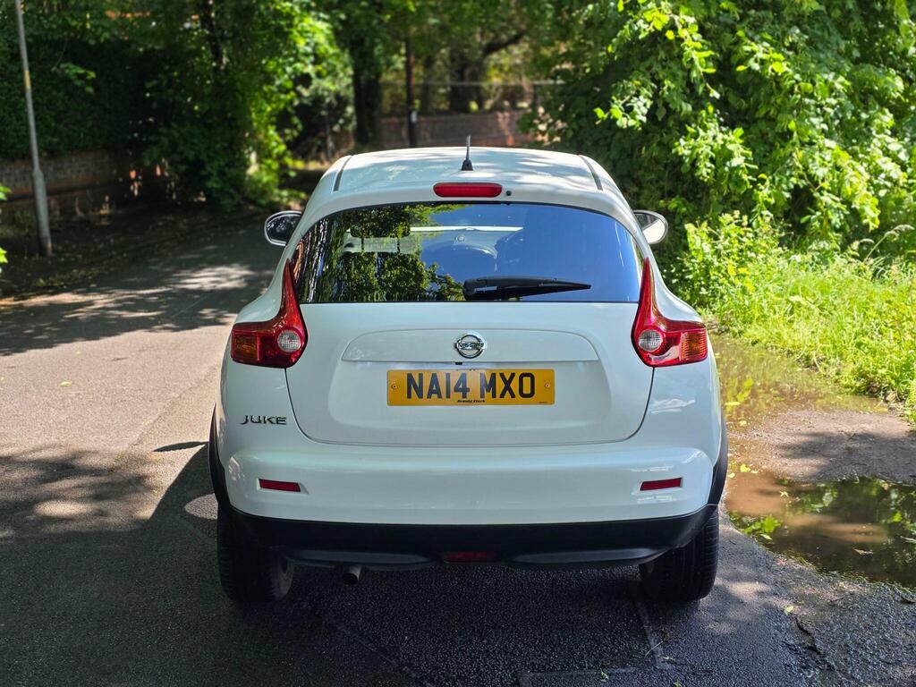 Nissan Juke Hatchback Black #8