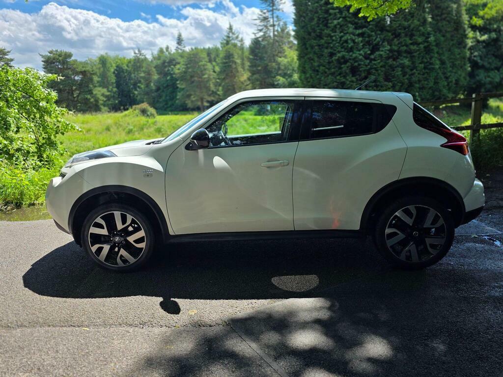Nissan Juke Hatchback Black #10
