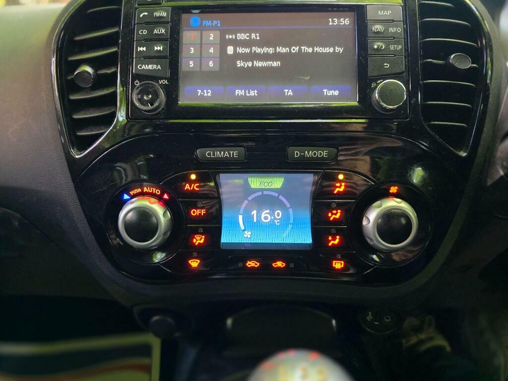 Nissan Juke Hatchback Black #24