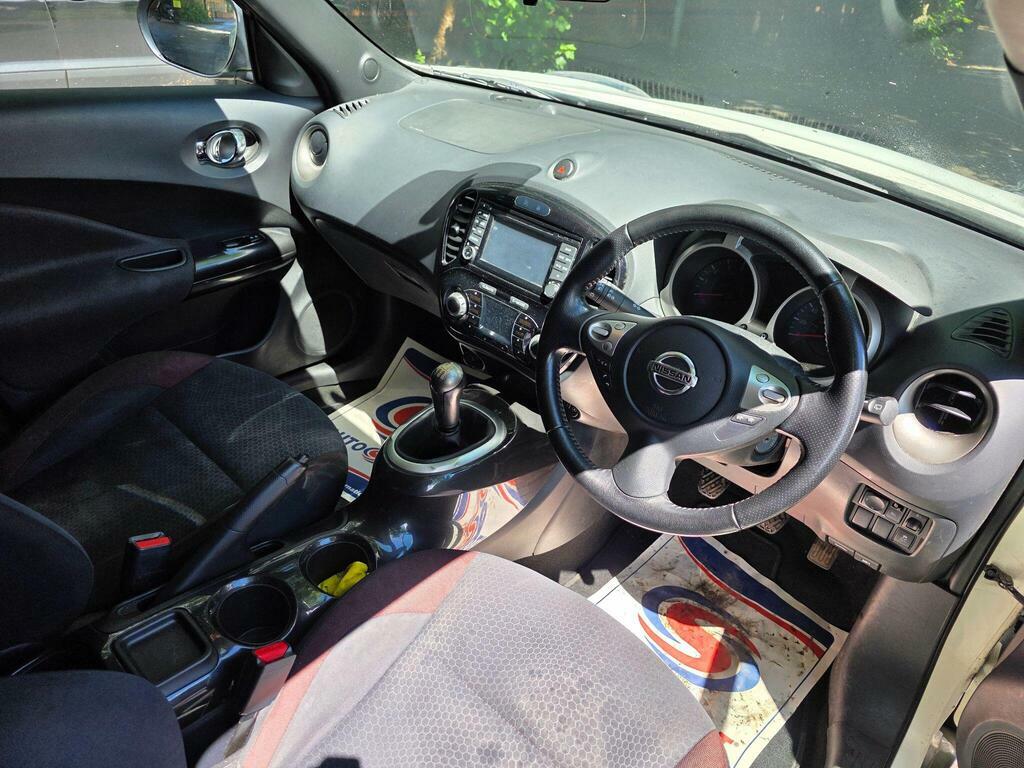Nissan Juke Hatchback Black #13