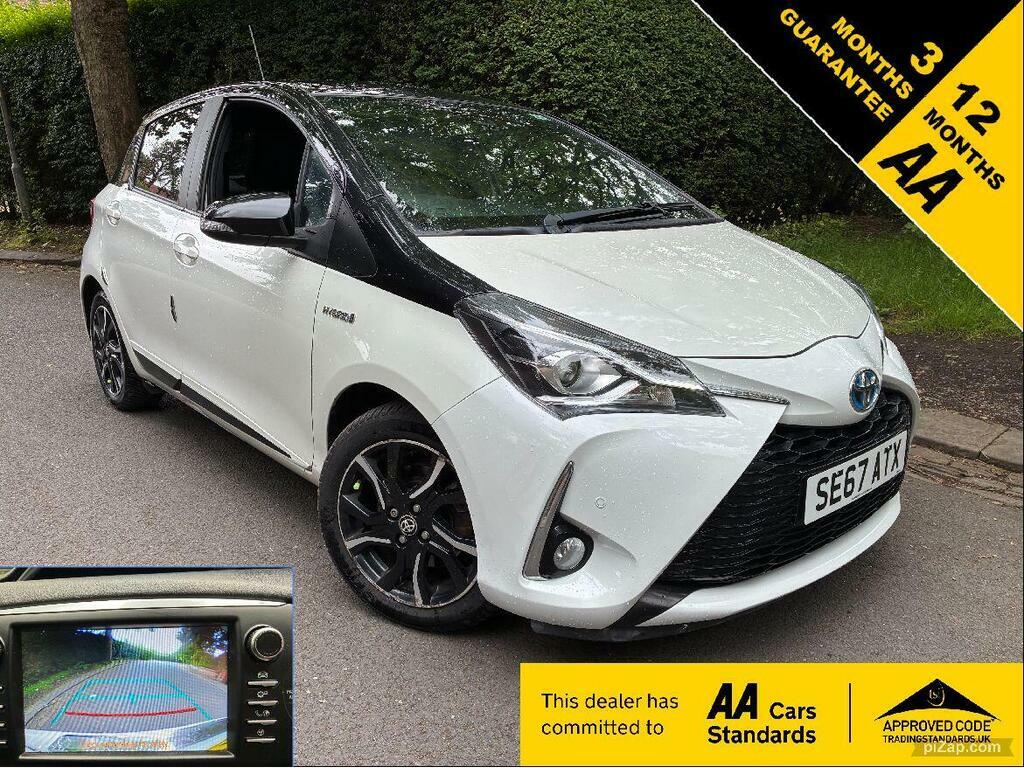 Toyota Yaris 1.5 Vvt-h Blue Bi-tone E-cvt Euro 6 S S White