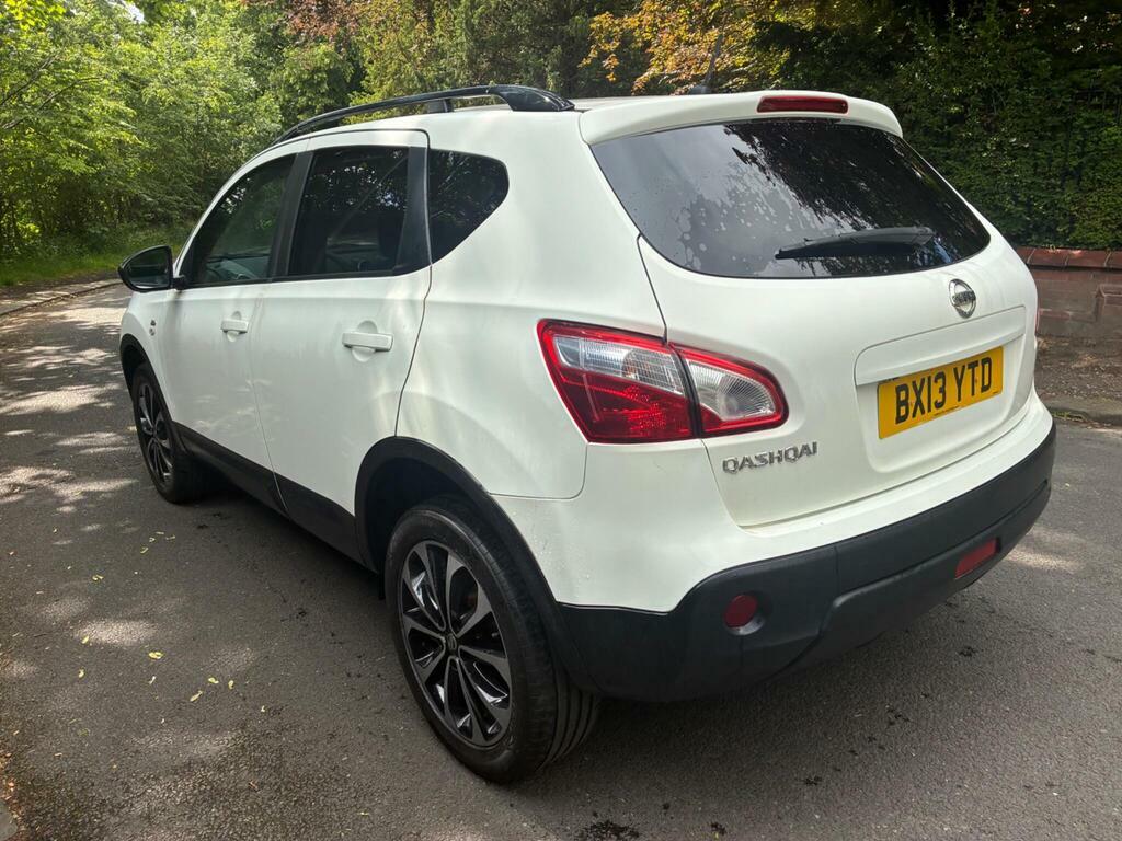 Nissan Qashqai Hatchback Black #7