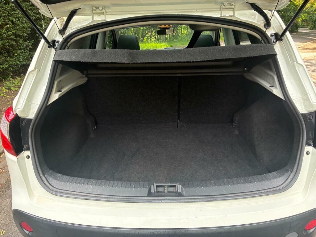 Nissan Qashqai Hatchback Black #19