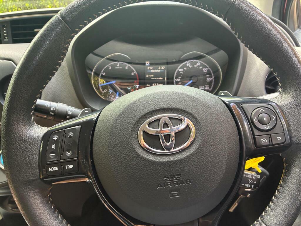 Toyota Yaris 1.5 Vvt-h Excel E-cvt White #14