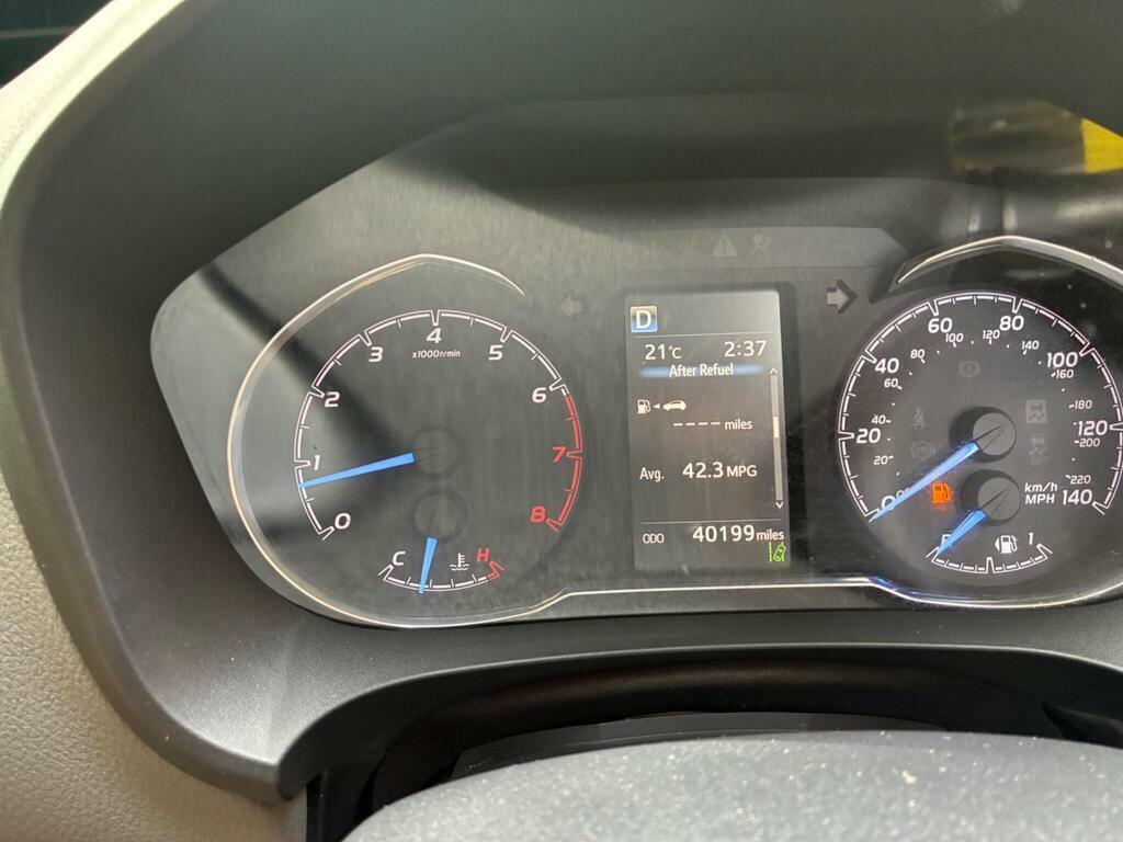 Toyota Yaris 1.5 Vvt-h Excel E-cvt White #16