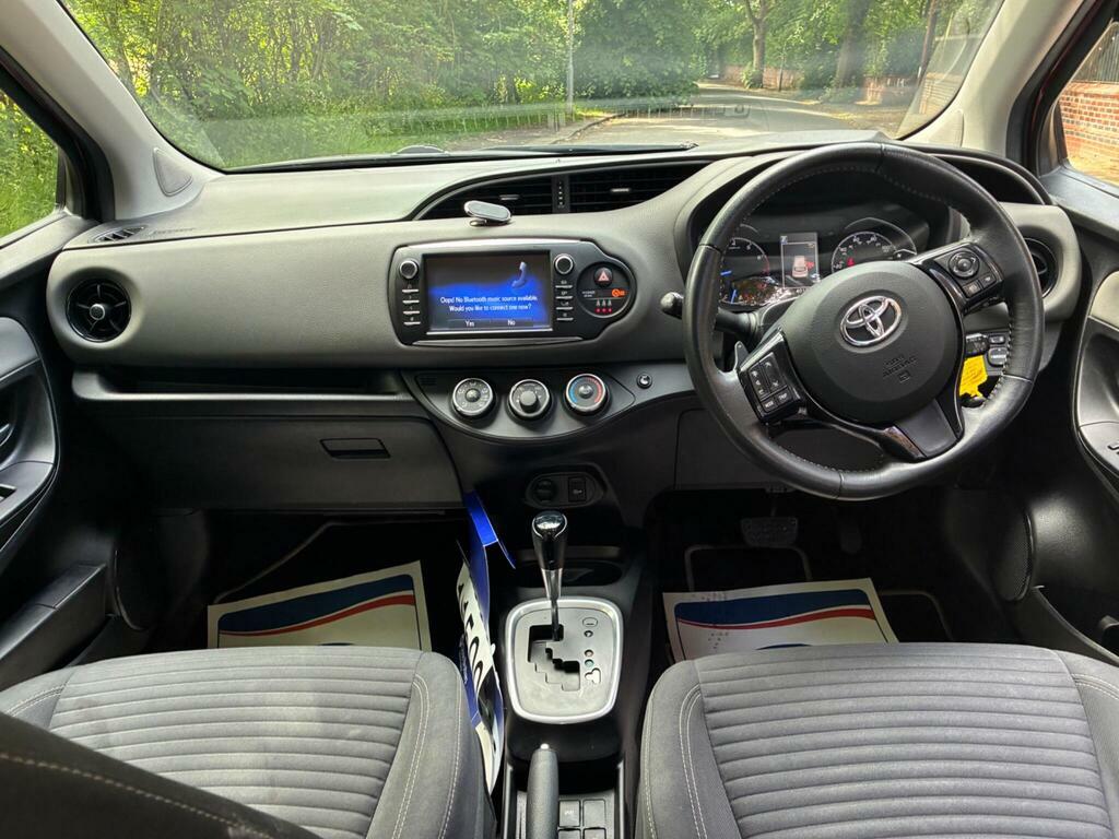 Toyota Yaris 1.5 Vvt-h Excel E-cvt White #20