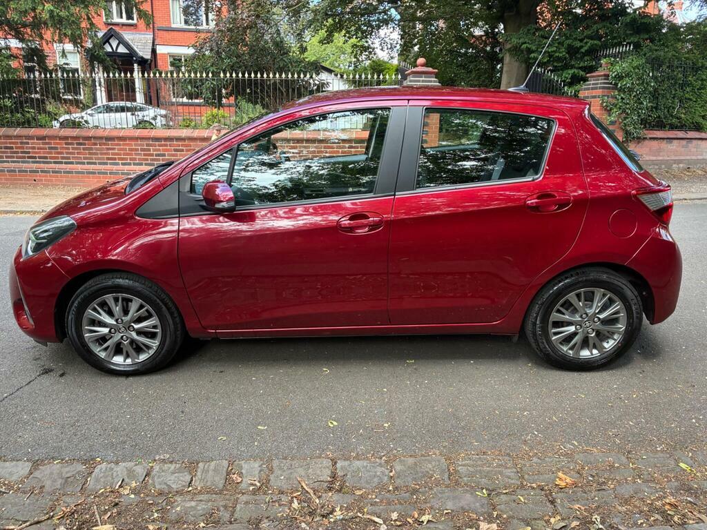 Toyota Yaris 1.5 Vvt-h Excel E-cvt White #12