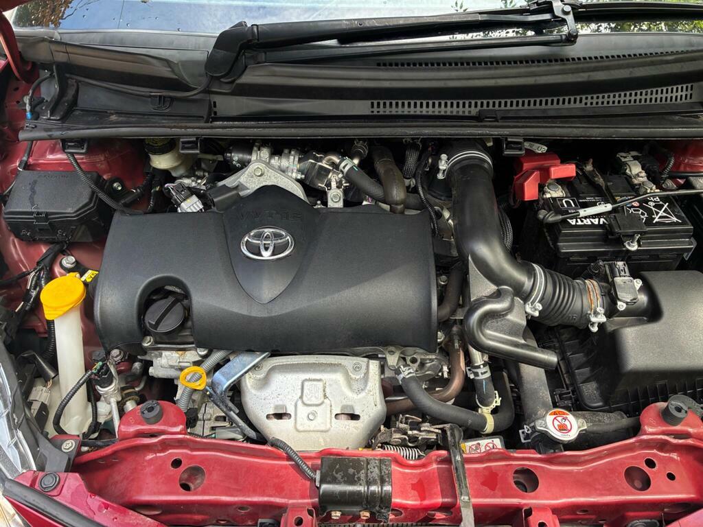 Toyota Yaris 1.5 Vvt-h Excel E-cvt White #26