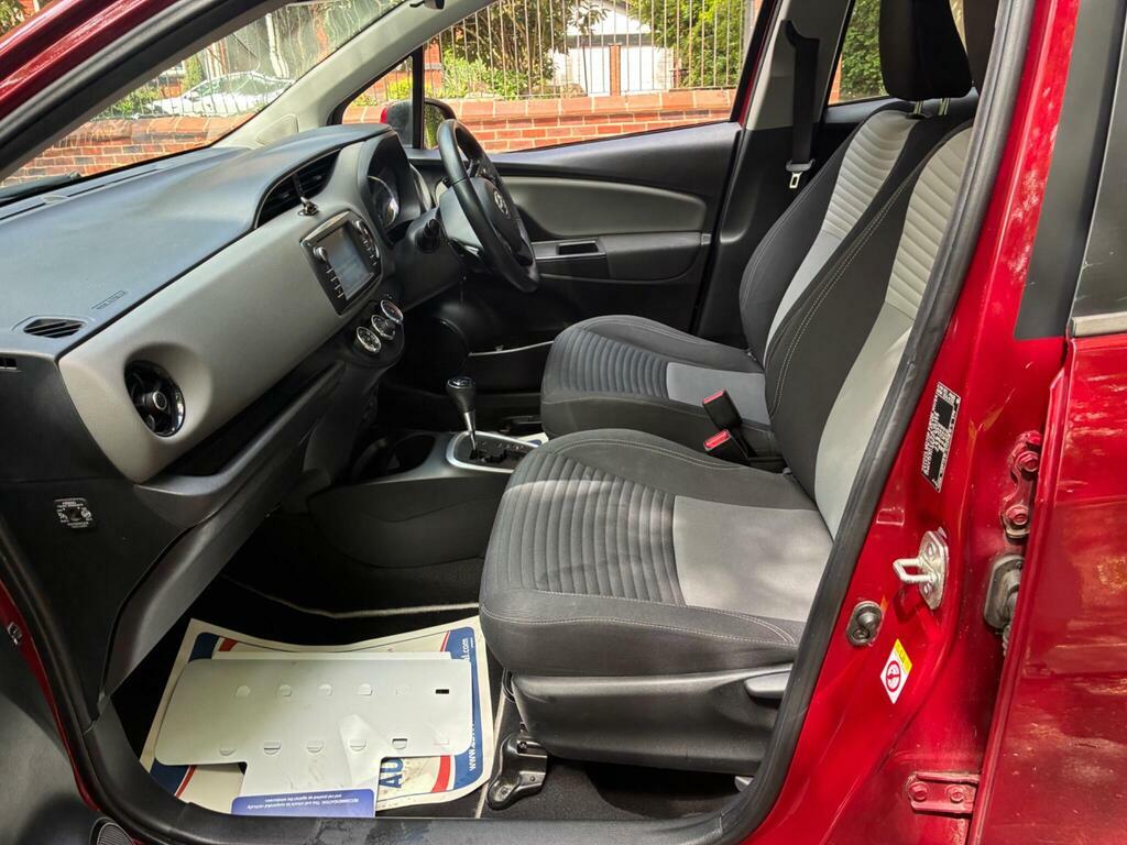 Toyota Yaris 1.5 Vvt-h Excel E-cvt White #17