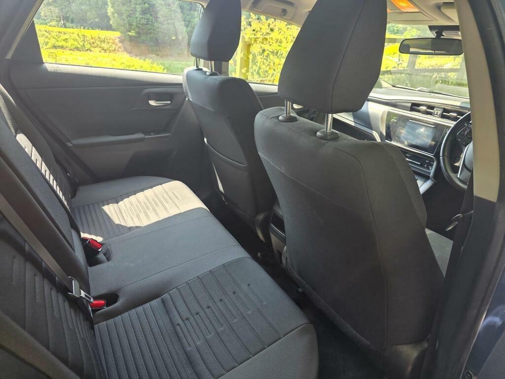 Toyota Auris 1.8L Excel Vvt-h  #19