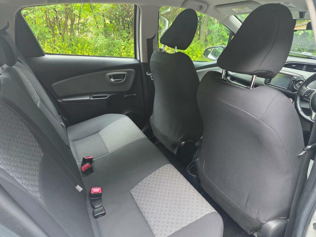 Toyota Yaris White #20