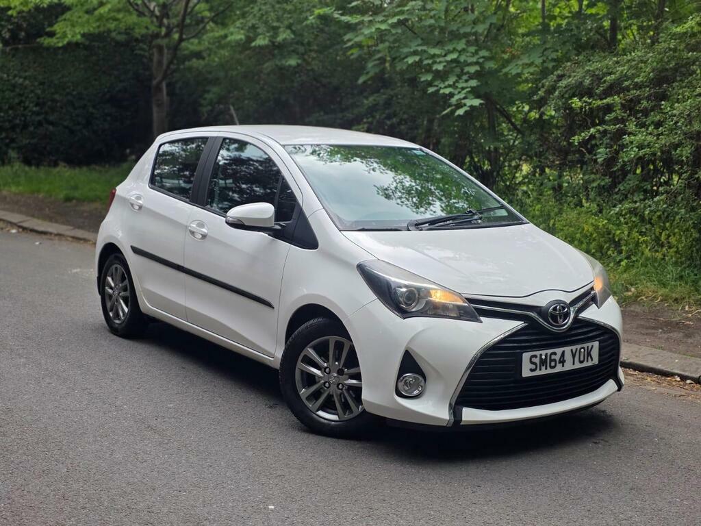 Toyota Yaris White #11