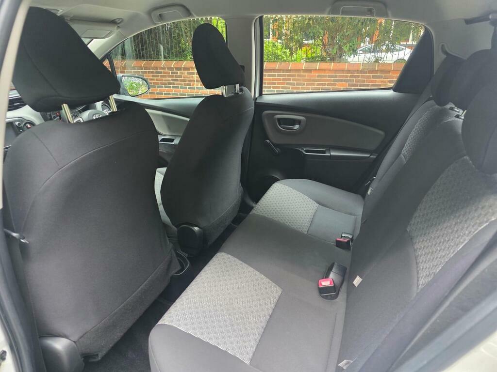 Toyota Yaris White #18