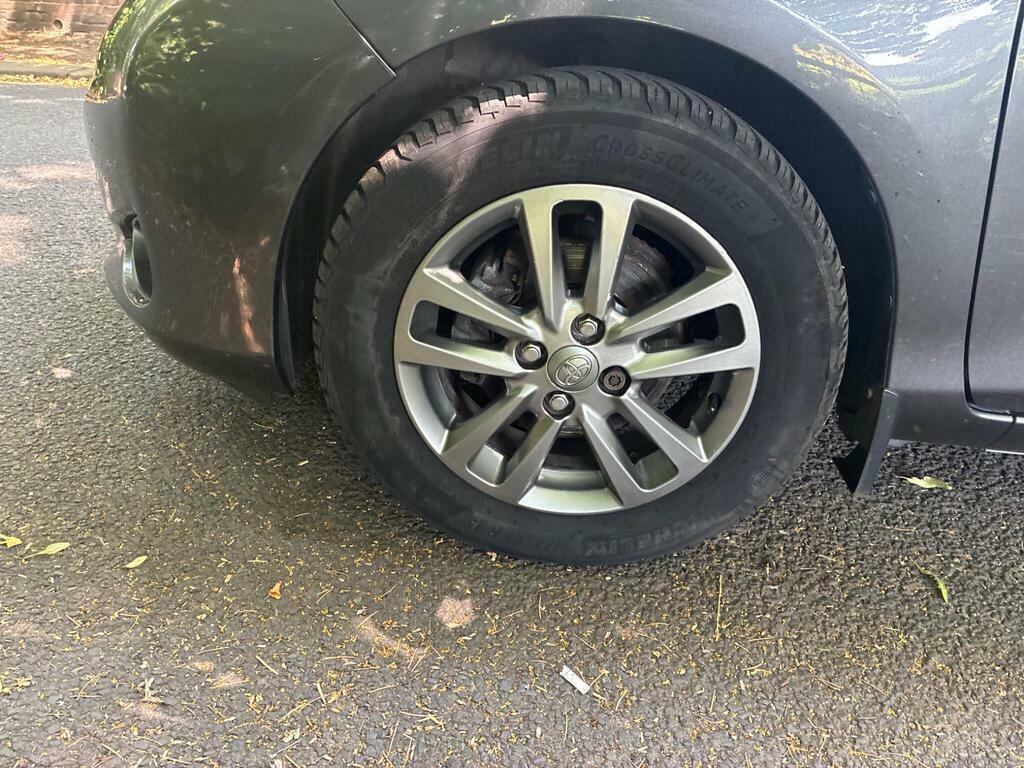 Toyota Yaris Grey #22