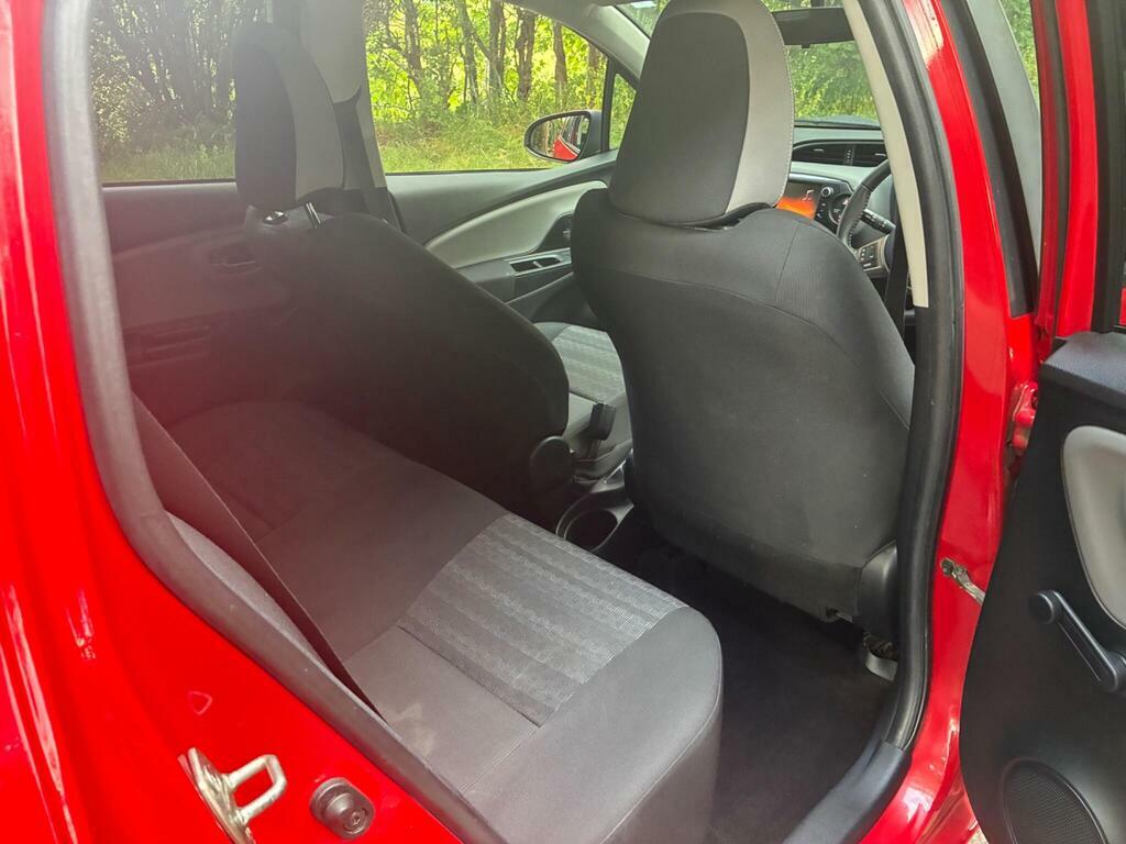Toyota Yaris Hatchback 1.33 Blue #20