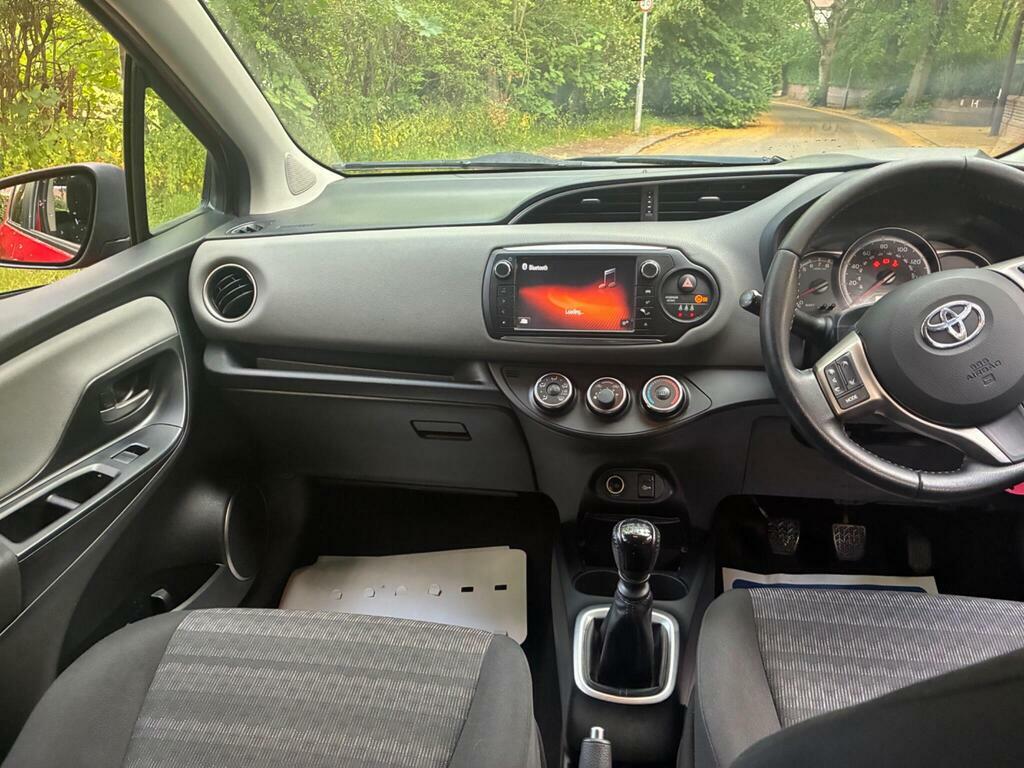 Toyota Yaris Hatchback 1.33 Blue #19