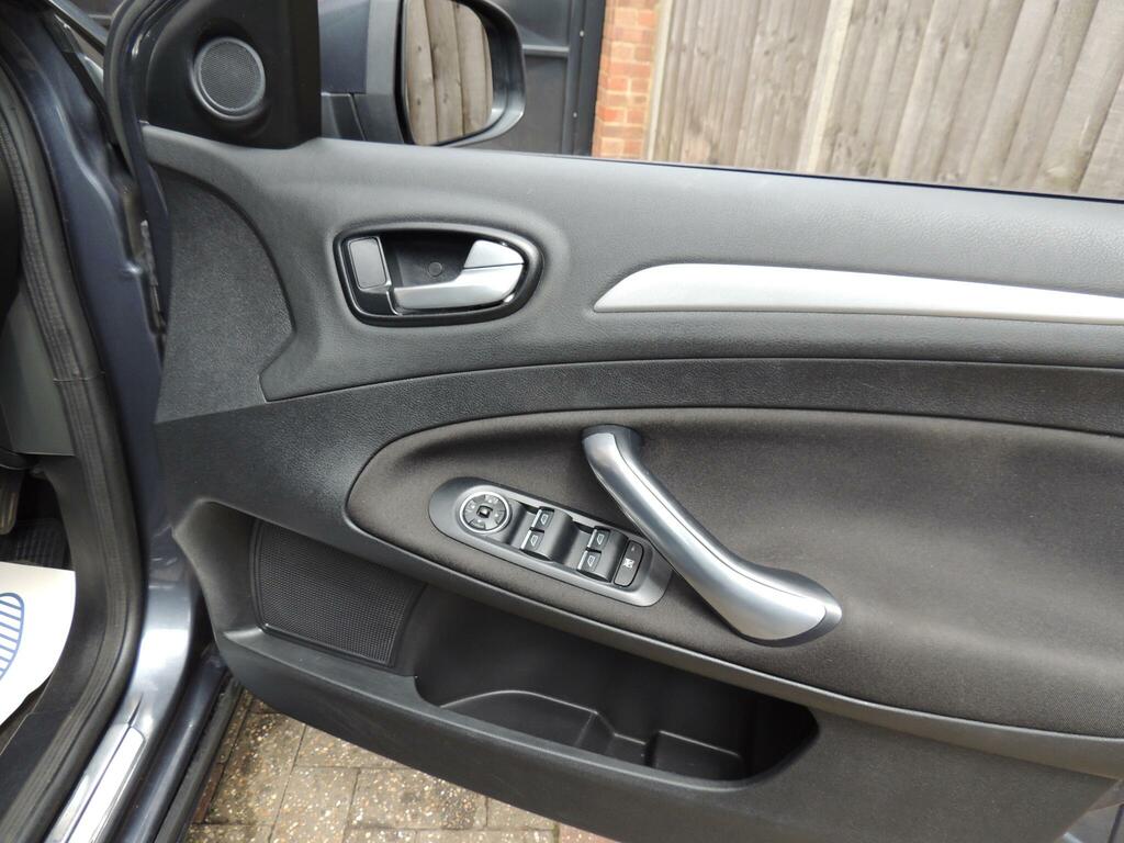 Ford Mondeo Hatchback 2.0 Tdci Titanium X 200959 Grey #26