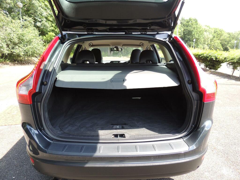 Volvo XC60 Black #64