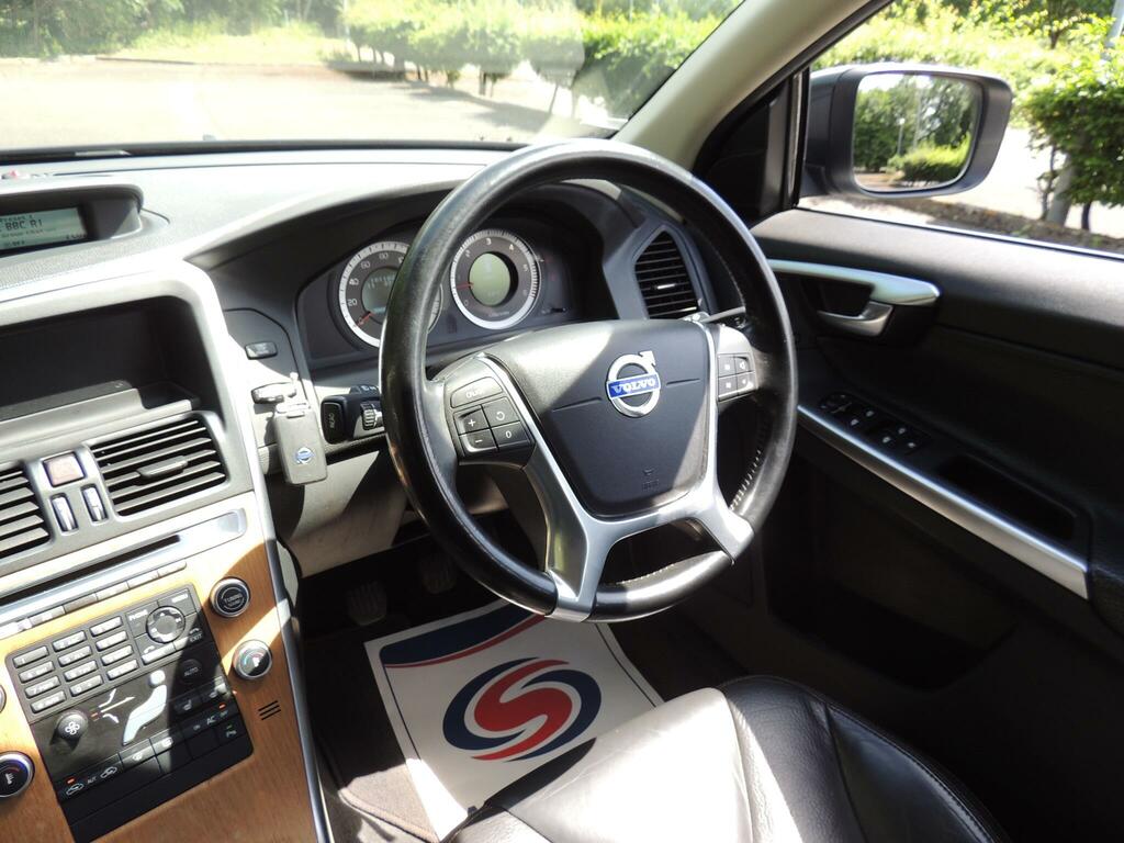 Volvo XC60 Black #68
