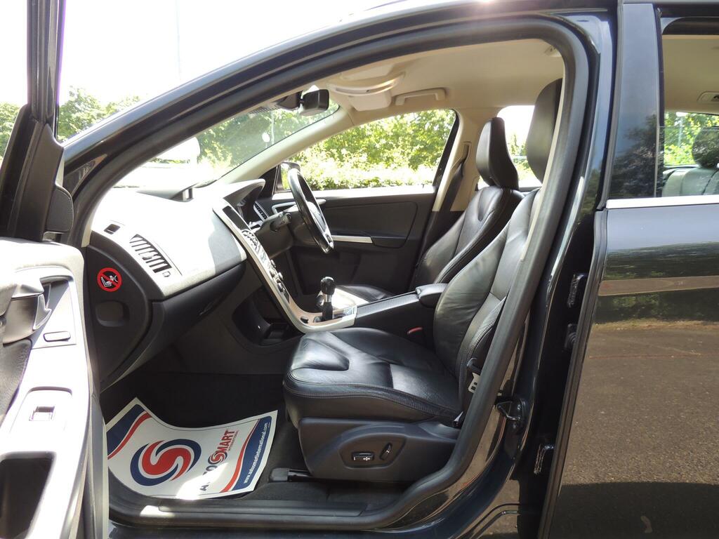 Volvo XC60 Black #71