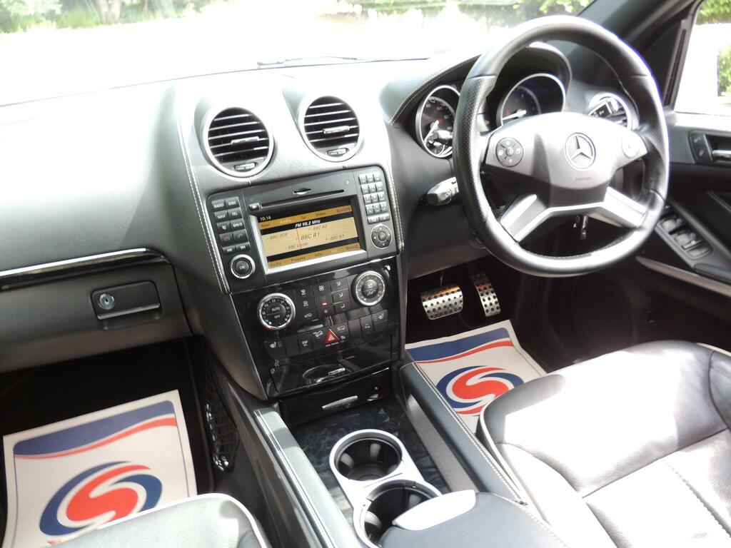 Mercedes-Benz M Class Black #80