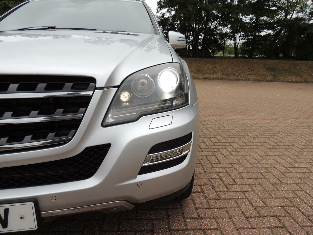 Mercedes-Benz M Class 2011 3.0L Ml350 Cdi Blueefficiency Sport 2 Black #32