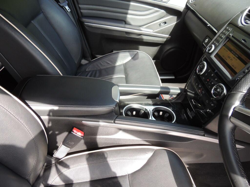 Mercedes-Benz M Class Black #66