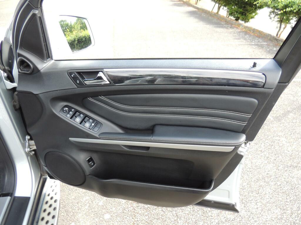 Mercedes-Benz M Class Black #45