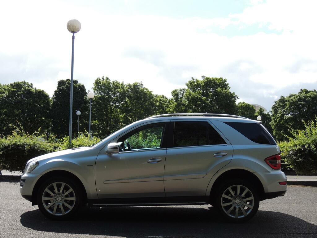 Mercedes-Benz M Class Black #13