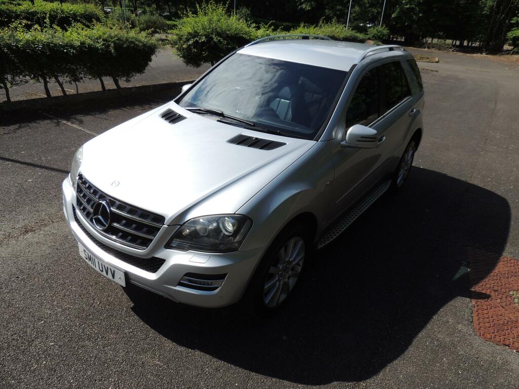 Mercedes-Benz M Class Black #12