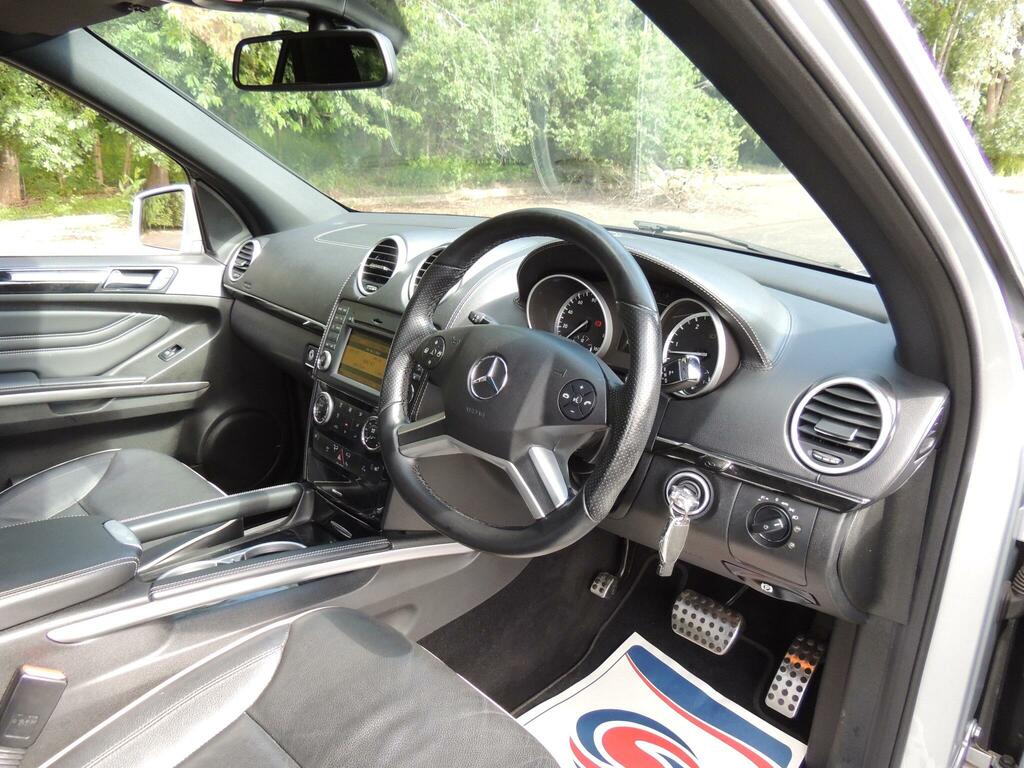 Mercedes-Benz M Class Black #47