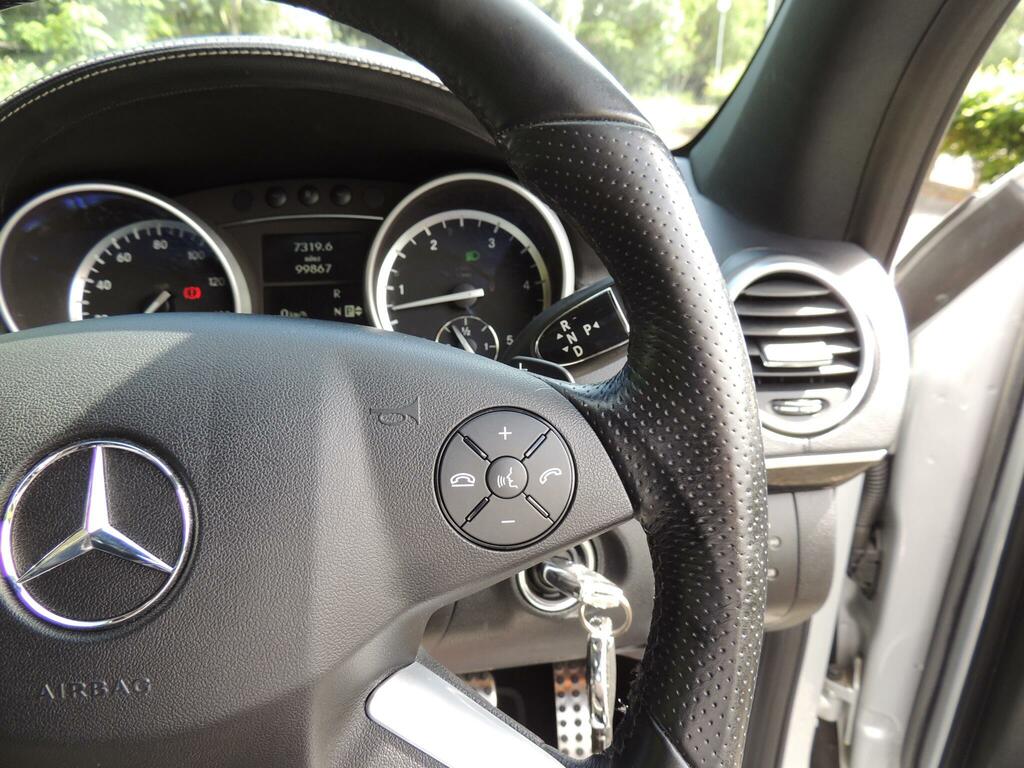 Mercedes-Benz M Class Black #50