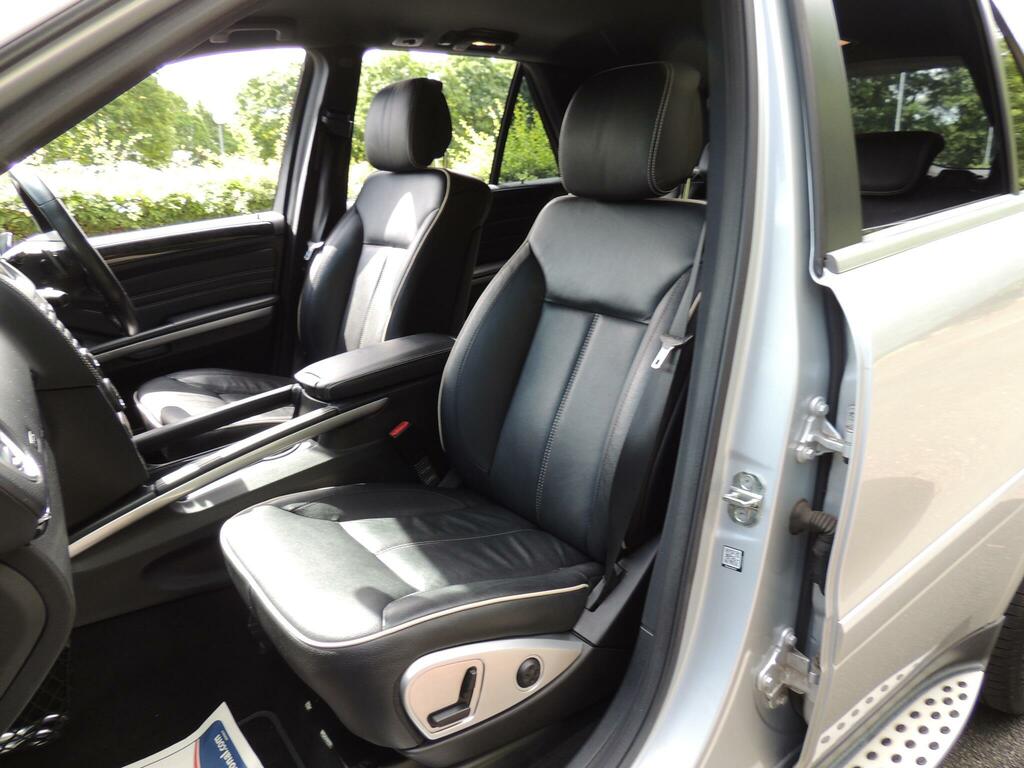 Mercedes-Benz M Class Black #81