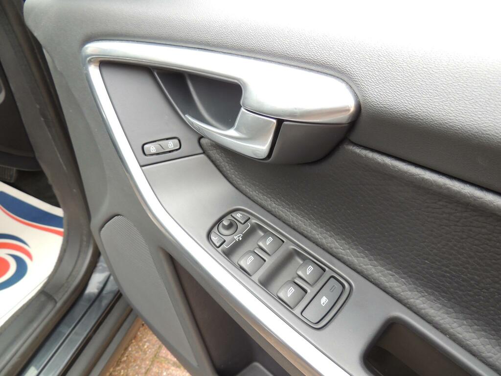 Volvo XC60 2.4 D5 Se Awd Grey #45