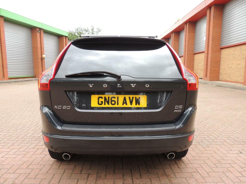 Volvo XC60 2.4 D5 Se Awd Grey #20